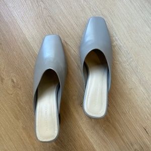 Marie Giudicelli Gray Mules w Heel Size 41
